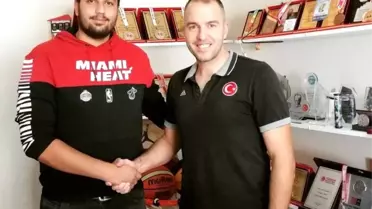 Hasketbol Gençlikspor transferi tamamladı