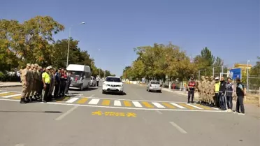 Malatya'nın ilçelerinde de yaya nöbeti tutuldu