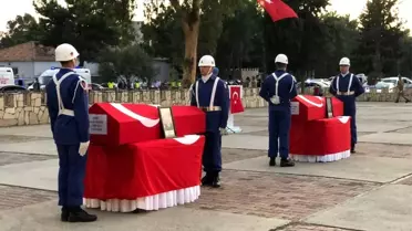 Hatay'da şehit düşen askerler memleketlerine uğurlandı