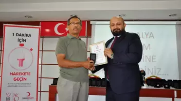 Kızılay'dan Elbistan'daki kan bağışçılarına madalya