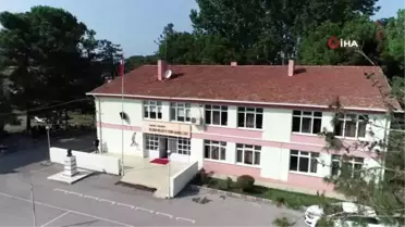 'Cengaver'li ders...Konuşan at maketi ile ders işliyorlar