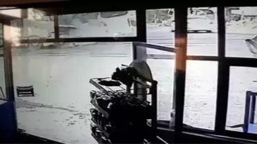 Valilikten kaza açıklaması: '1 şehit, 14 asker yaralı'