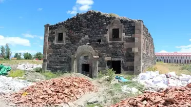 Defineciler 2500 rakımdaki kaleyi bile kazdılar