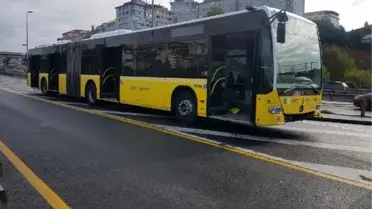 Haliç köprüsü'nde metrobüs metrobüse arkadan çarptı; yaralılar var (2)