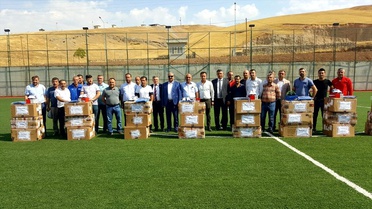 Siirt'te amatör spor kulüplerine malzeme yardımı