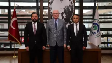 Bayramiç Belediye Başkanı Mert Uygun Kazım Kurt'u ziyaret etti