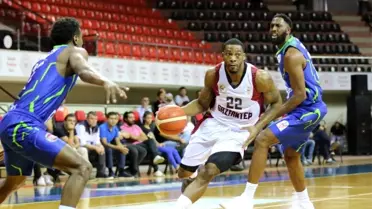 Baksetbol Süper Ligi: Gaziantep Basketbol: 69 - Tofaş: 81