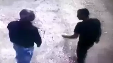 Engelliyi tekme tokat dövüp, parasını gasbetti