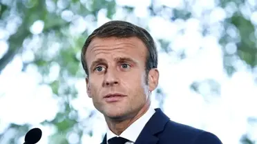 Macron'dan başörtü polemiğine karşı birlik çağrısı