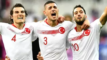 Milan'ın hocası Pioli'den Hakan Çalhanoğlu açıklaması: Ayrılığı söz konusu değil
