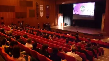 459 kişilik salondaki tiyatroları izlemek için 45 bin kişi başvurdu