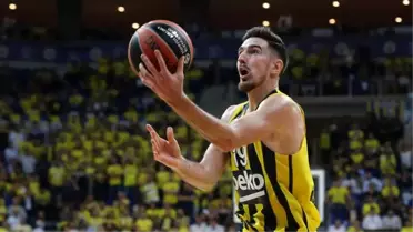 Nando de Colo Fenerbahçe'de tarih yazdı! İlk maçında...