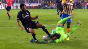 Ankaragücü-Beşiktaş maçında Elneny'nin pozisyonu tartışma yarattı