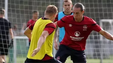 Michael Frey saç baş yoldurttu!