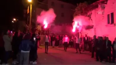 'Deve' olup gençleri askere uğurladılar - BALIKESİR