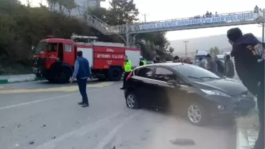 İki otomobil kafa kafaya çarpıştı: 1 ölü, 5 yaralı