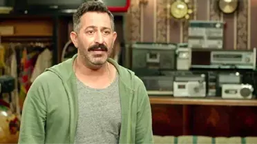 Cem Yılmaz, 'Satanist çetenin esirisin' diyen takipçisine espri yaparak cevap verdi