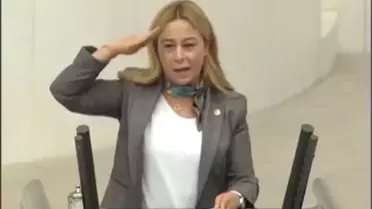 MHP'li kadın milletvekilinden TBMM'de asker selamı