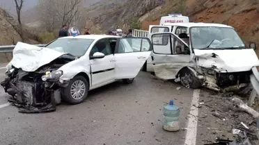 Gümüşhane'de iki ayrı trafik kazasında 9 kişi yaralandı