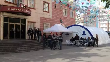 HDP önündeki oturma eyleminde 2'nci ay geride kaldı