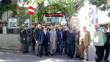 Yıllar sonra babalarının hibe ettiği cami arsasının peşine düştüler
