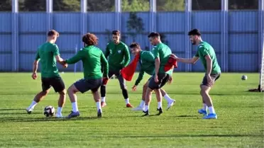 Bursaspor'da Selçuk Erdoğan ve Anıl Karaer soruları yanıtladı