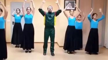 İspanya'daki Flamenko ekibi bu kez de 'Çok Sevdim Yalan Oldu' dansıyla sosyal medyaya damga vurdu