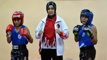 Kermeste toplanan parayla yola çıktılar, dünya ikincisi oldular