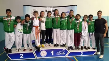 Belediyesporlu karateciler başarıya doymuyor