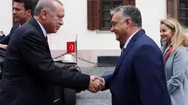 Cumhurbaşkanı Erdoğan, Macaristan'da resmi törenle karşılandı