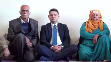 Kaymakam Gökpınar evlat nöbeti tutan Mardinli Kaya ailesini ziyaret etti
