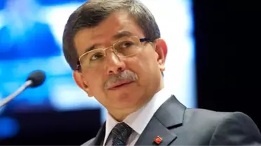 Davutoğlu, yeni parti binasını mühürlenme riski nedeniyle CHP'li belediye sınırları içinde seçecek