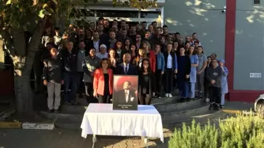 Özhan çalışanları Ata'yı andı