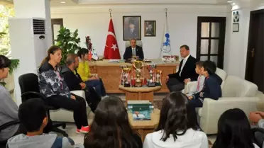 Başkan Akkaya'dan şampiyon sporcuya altın