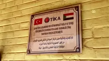 Büyükelçi Neziroğlu TİKA'nın desteklediği Hartum Ebe Eğitim Merkezi'ni ziyaret etti