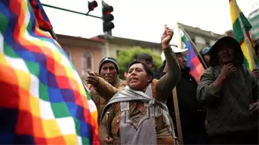İstifa eden Morales Meksika'ya gitti, Bolivya geçici devlet başkanını arıyor