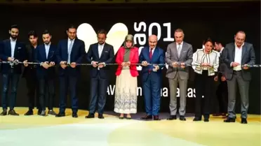 01 Burda Alışveriş Merkezi 150 milyon dolar yatırım ile açıldı