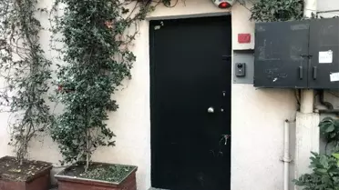 İngiliz ajanın evinin önündeki Suriyeli mendilci kayıplara karıştı