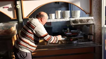 Belediye hoparlöründen öldüğü ilanını duyan esnaf hayatının şokunu yaşadı