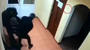 Rusya'da bardan kovulan alkollü adam, pompalı tüfekle barı bastı