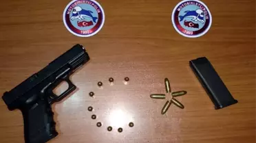 İzmit'te şüpheli şahsın üzerinden tabanca çıktı