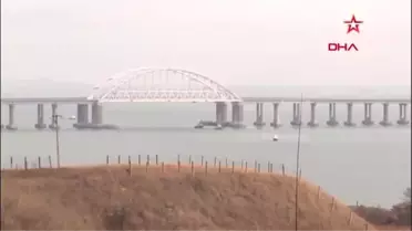 Rusya, alıkoyduğu ukrayna'ya ait savaş gemilerini iade etti