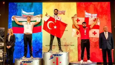 Bilek güreşinde dünya şampiyonu oldu