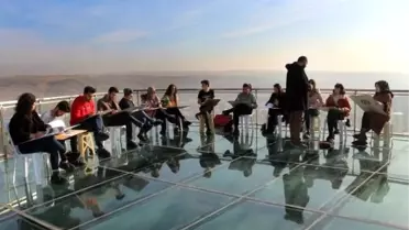100 metre yükseklikte Atatürk'ün portresini çizdiler