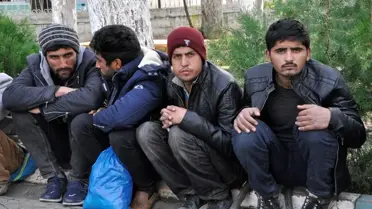 Adana'da 27 düzensiz göçmen yakalandı