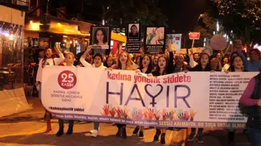 Alanya'da yüzlerce kişi 'kadına şiddet'e karşı yürüdü
