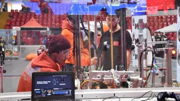 Liseli gençlerin yarıştığı 'Ankara FRC Off Season Robot Turnuvası' sona erdi