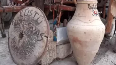 Gecesini gündüzüne katıp 50 yılda binlerce eser topladı, evini müzeye çevirdi