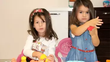 Minik Maya ve Lara tam 6 dil biliyor, görenler hayrete düşüyor