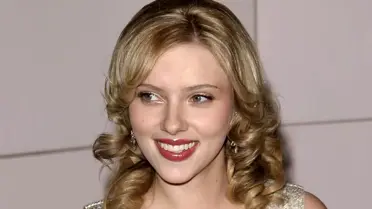 Scarlett Johansson evliliği romantikleştirdi